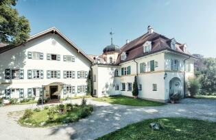 Biohotel mit Panoramablick auf die Alpen und den Starnberger See