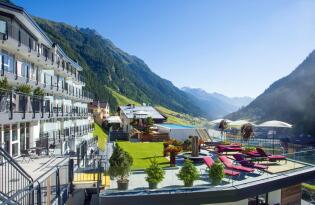 Wohlfühlmomente mit kulinarischer Raffinesse in Tiroler Bergidylle