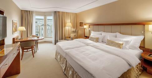 grand-elysee-hamburg-0