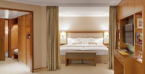 grand-elysee-hamburg-1