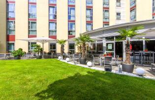 Komfortables Hotel vor den Toren der Stadt