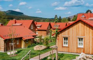 Wellness- und Aktivurlaub mit eigener Sauna und Blick auf die Berge