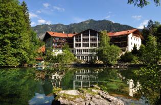 Lassen Sie sich beeindrucken vom Märchenpanorama am Badersee