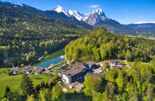 Lassen Sie sich von dramatisch schönem Alpenpanorama verzaubern