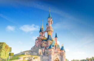 Lassen Sie sich verzaubern von der märchenhaften Welt in Disneyland®